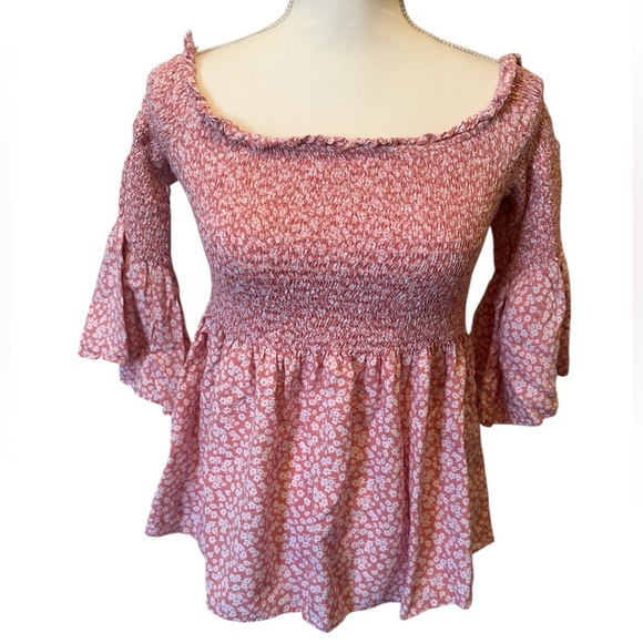 Forever 21 Pink Floral Smocked Off-Shoulder Peplum Top Juniors Size Medium - Picture 1 of 6